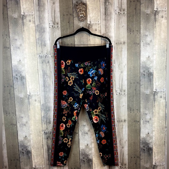 Johnny Was Ardell High Waist Sculpting Legging in Black Multi Size XXL. - Picture 2 of 16